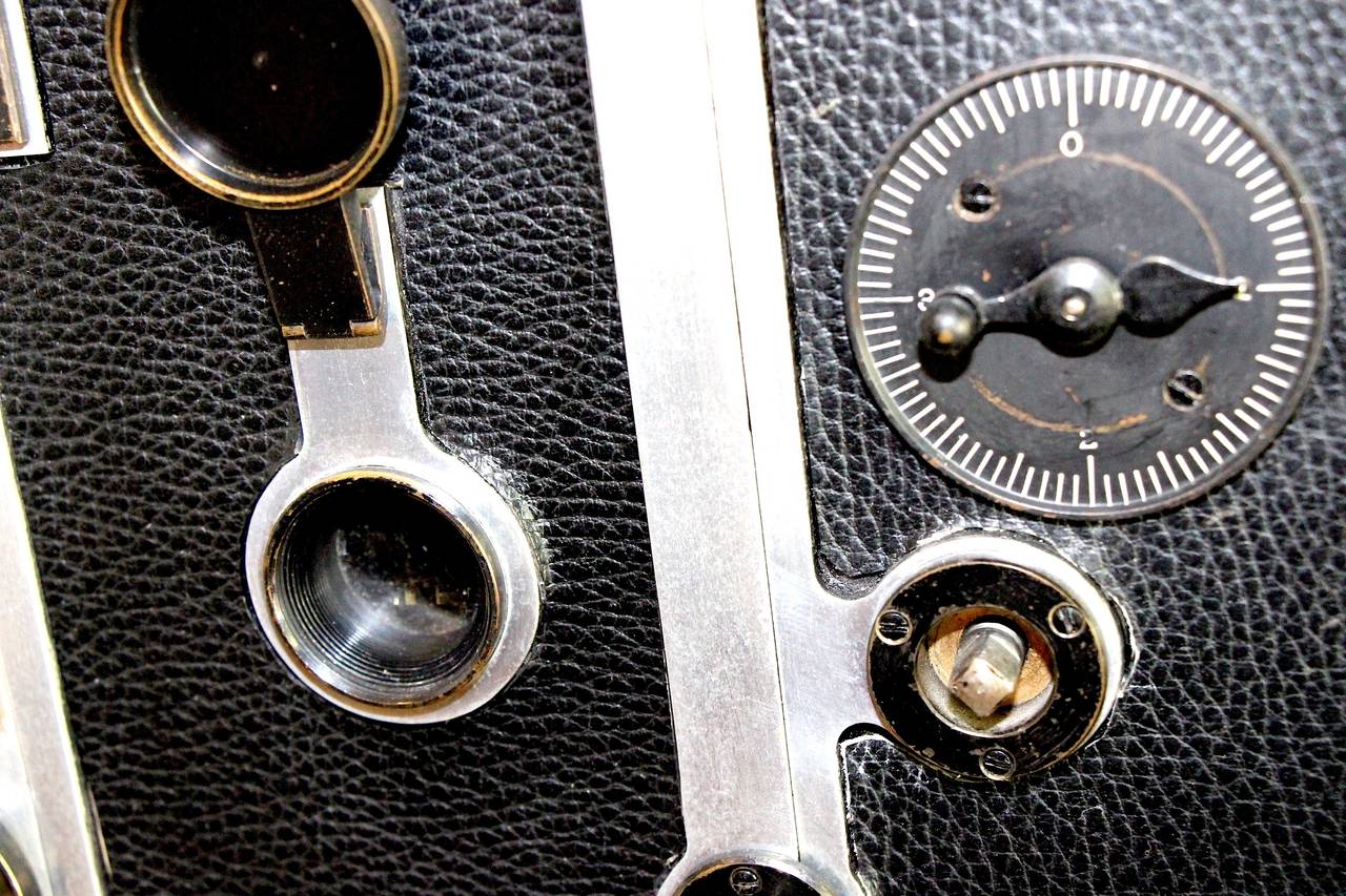 Wilart, 35-mm-Filmkamera, Prototyp einer Fabrik, um 1919. Als Skulptur. im Zustand „Hervorragend“ im Angebot in Dallas, TX