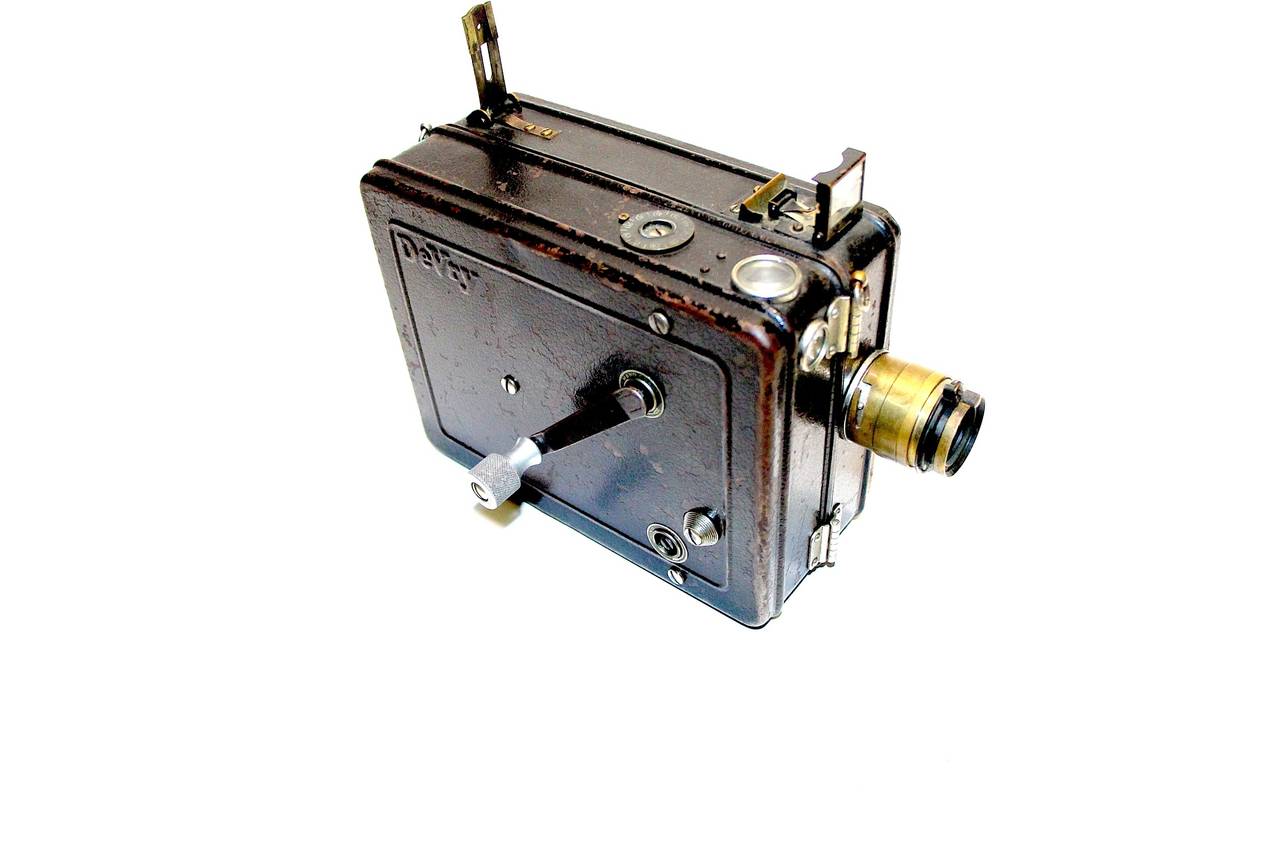 devry “lunchbox” camera