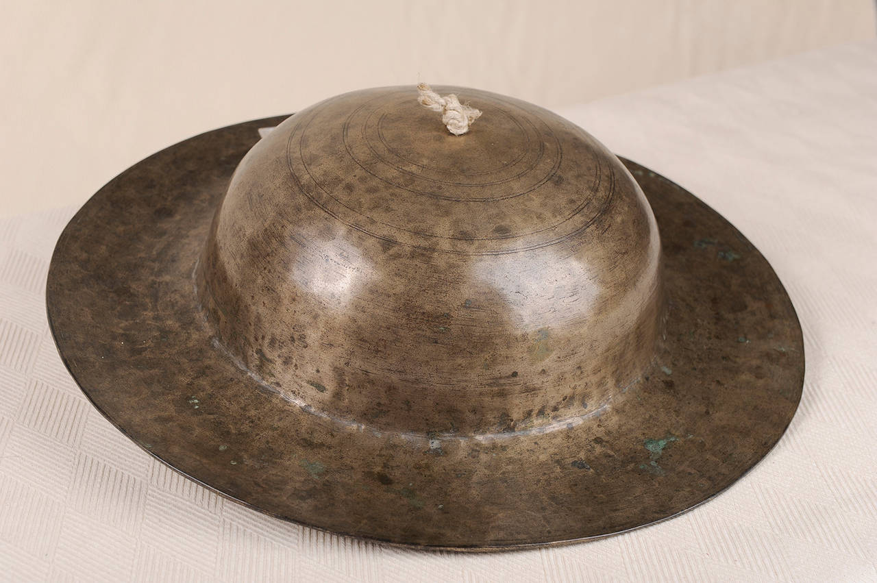 Alte tibetische Bronzeglocke oder Cymbal (Tibetisch) im Angebot