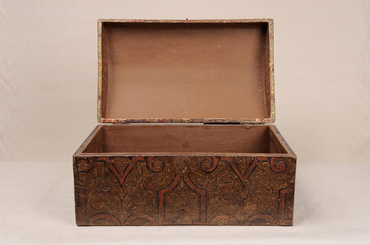 Antike Holzkaskette, bedrucktes Papier (Napoleon III.) im Angebot