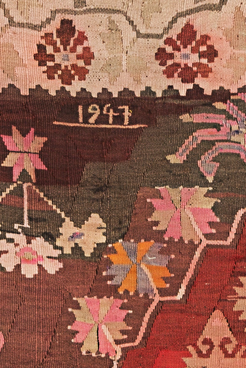 A mis alfombras no les afectan las modas.  Al cabo de un año, las nuevas alfombras modernas ya no valen el precio pagado porque la tendencia ha cambiado, ya ha ido más allá: ese diseño ya está anticuado y pasado de moda.  Entonces disfruta al menos