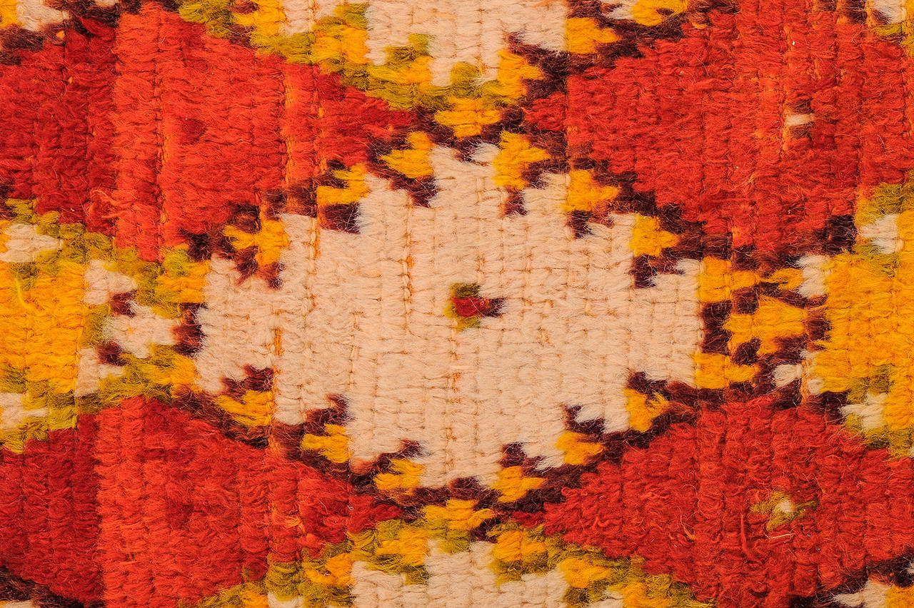  Vintage Ait Touaya, Moroccan Carpet In Good Condition In Alessandria, Piemonte