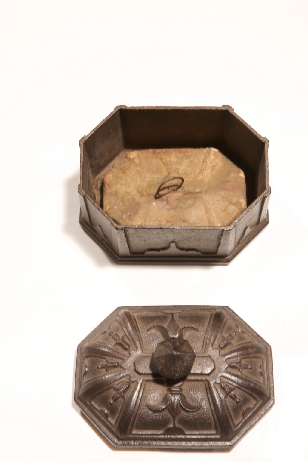 Brushed  Tobacco Cast Iron English Old Box For Sale