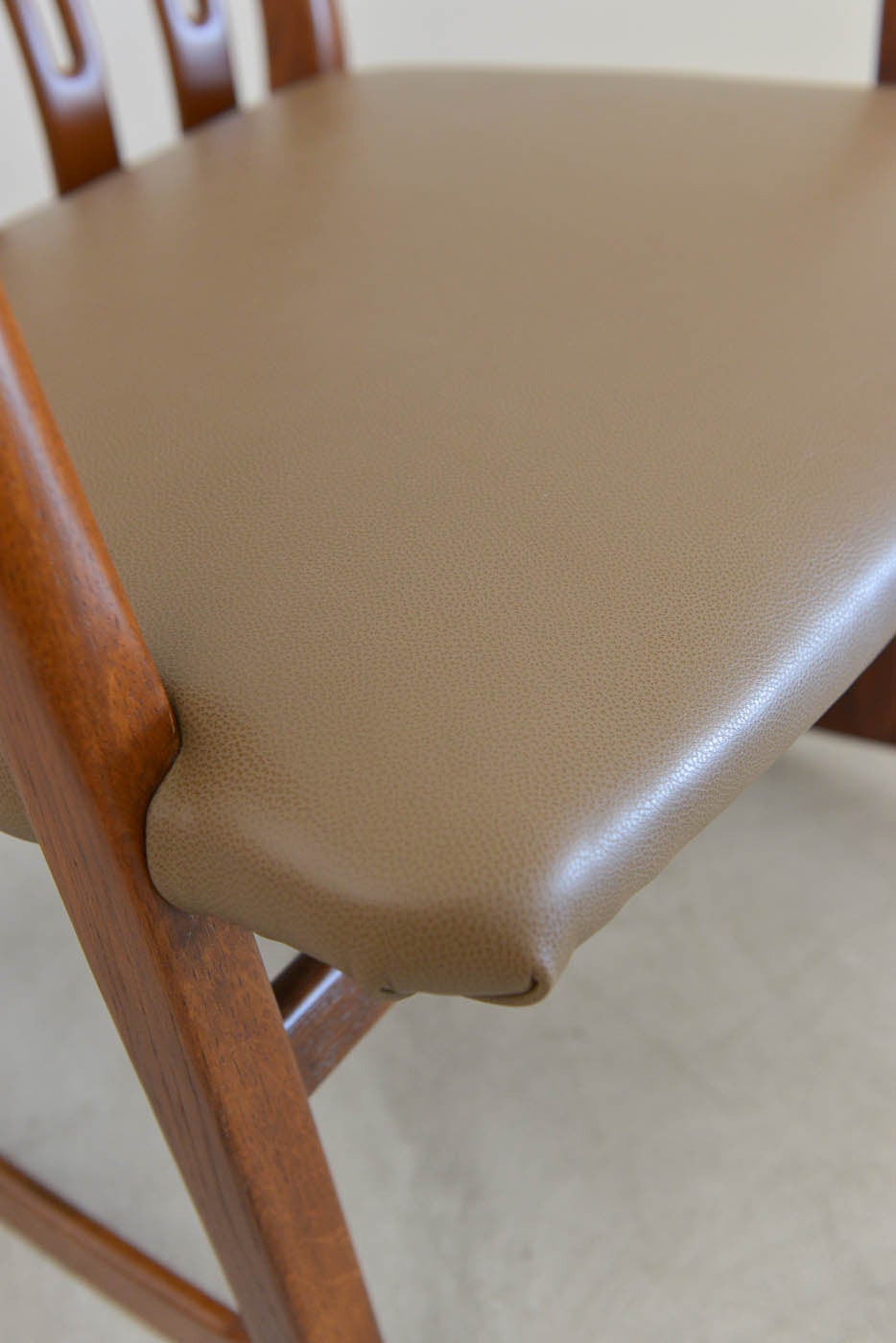 Leather Rare Hans Wegner for Mikael Laursen ML-33 Rocking Chair