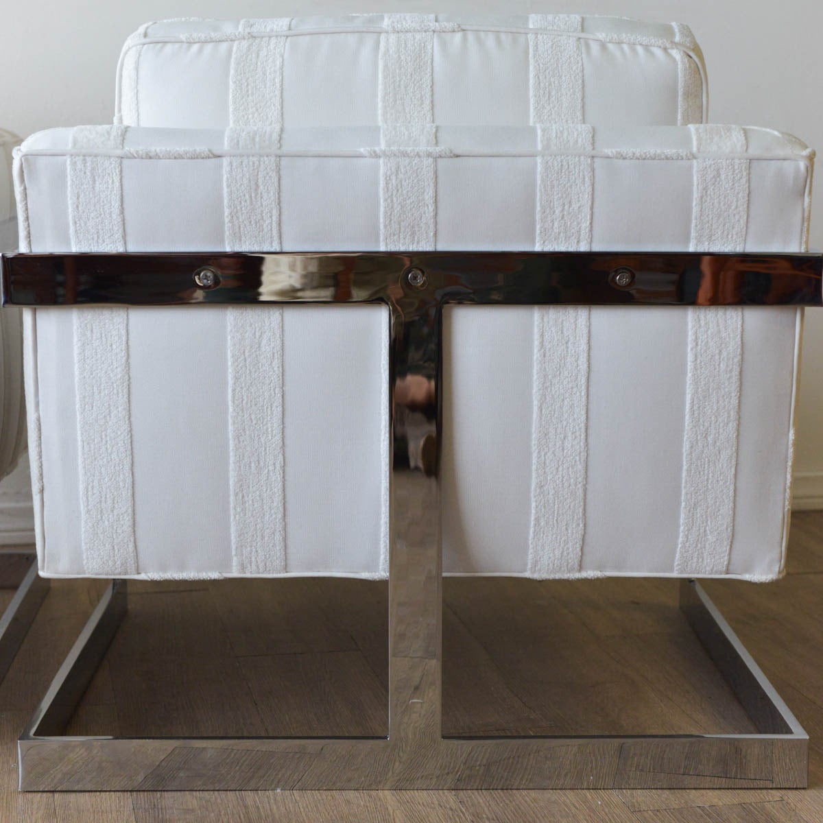 Late 20th Century Pair of Architectural Club Chairs by Milo Baughman