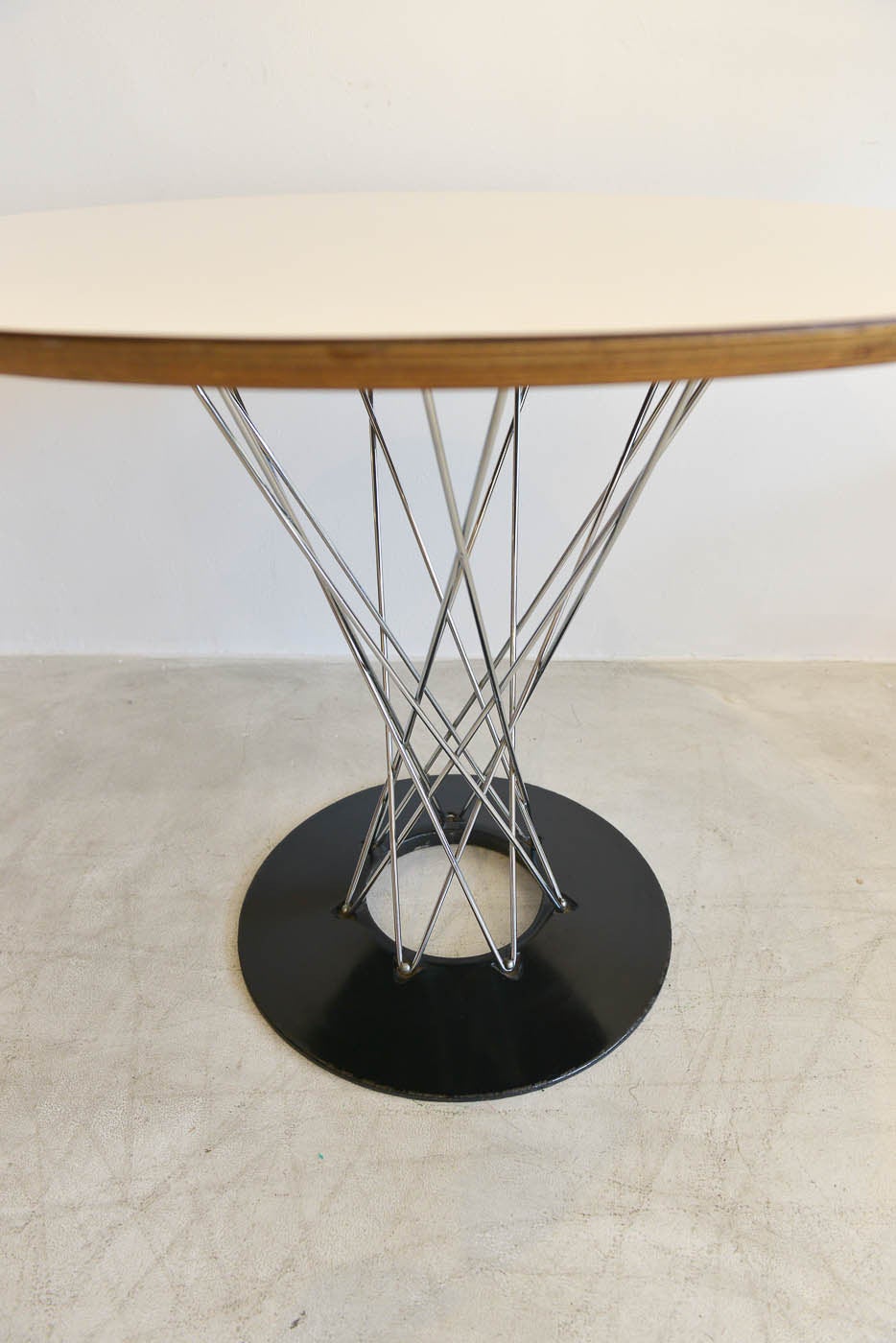 noguchi cyclone table