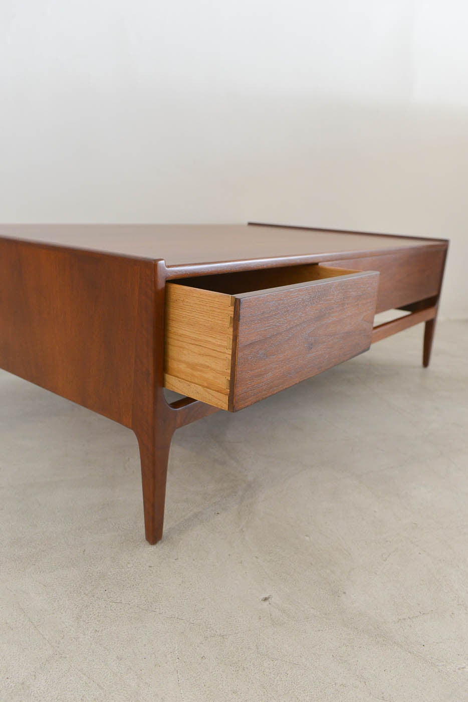 American Richard Thompson for Glenn of California Walnut Coffee Table