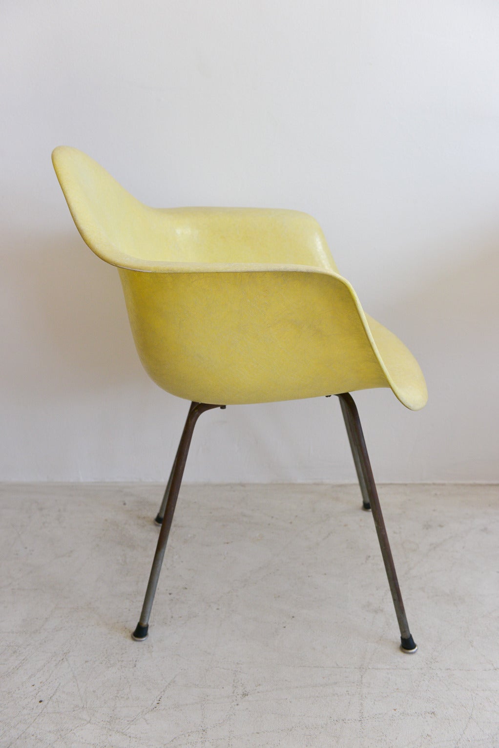 Mid-Century Modern Early Eames Zenith Rope Edge DAX Armchair with X Base
