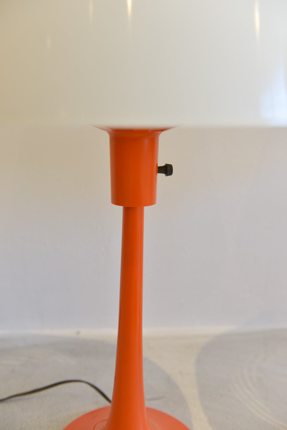 Mid-Century Modern Pair of Orange Table Lamps by Gerald Thurston for Lightolier