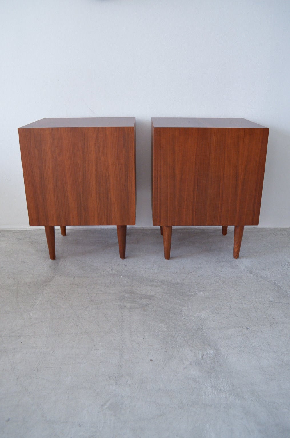 American Pair of Walnut End Tables by Milo Baughman