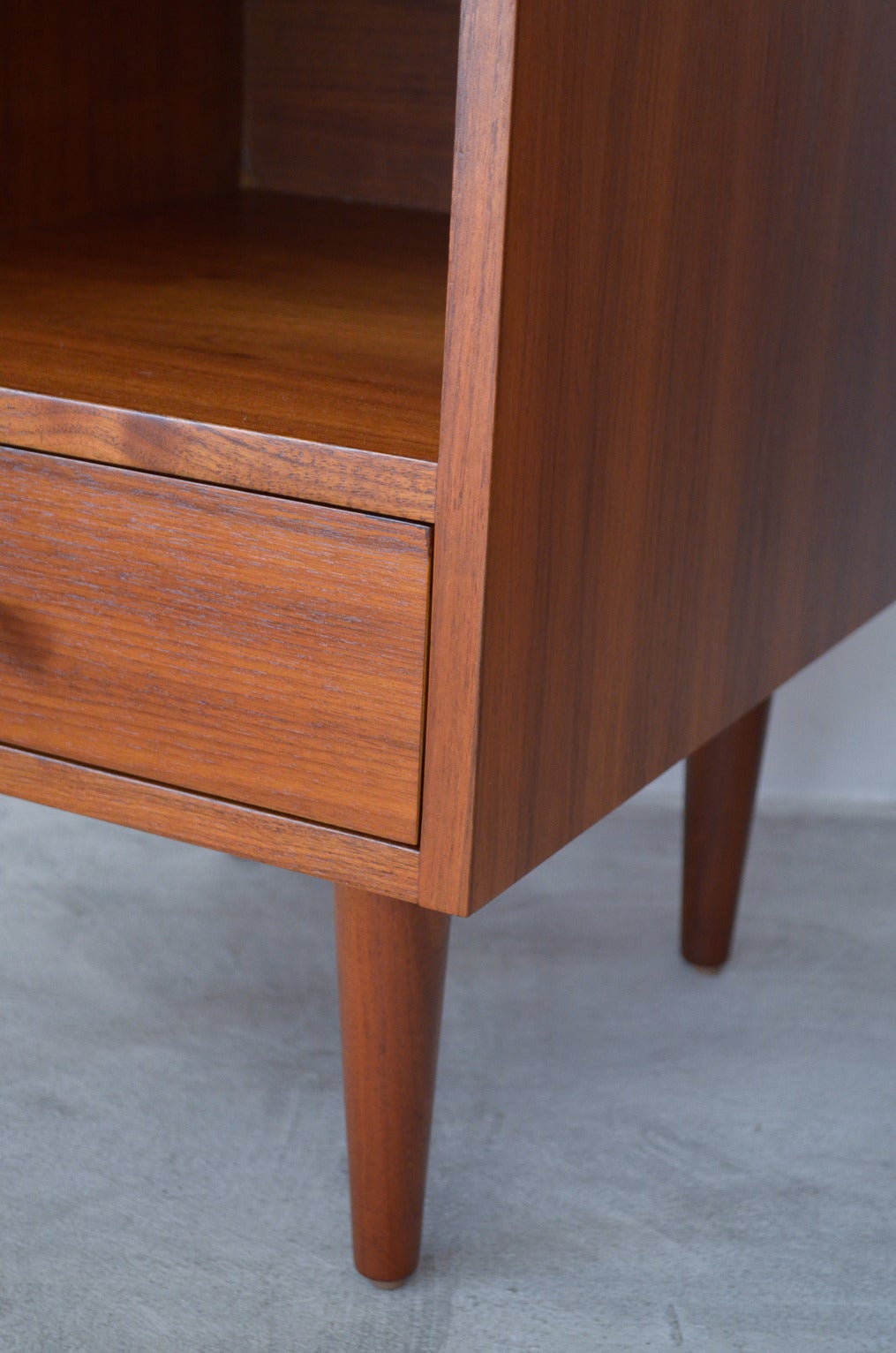 Pair of Walnut End Tables by Milo Baughman 1