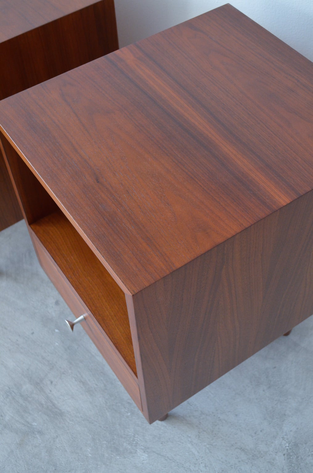 Pair of Walnut End Tables by Milo Baughman 2