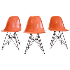 Eames DSR Fiberglass Chair with Wire Base
