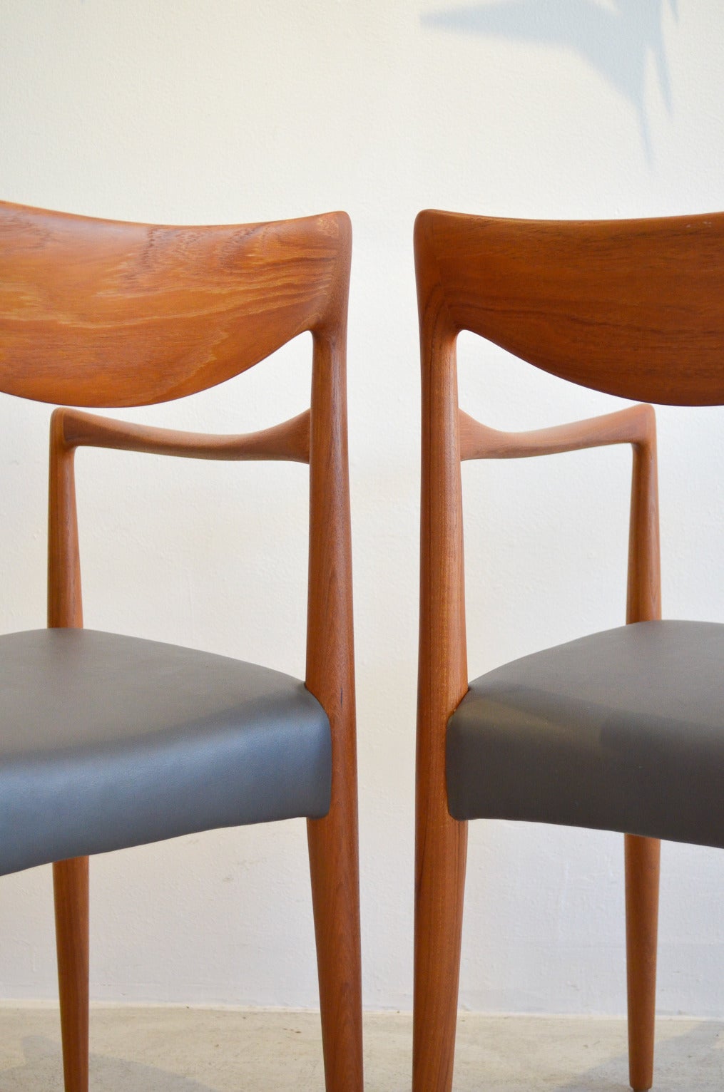 Norwegian Rare 'Bambi' Sculpted Dining Chairs by Rolf Rastad and Adolf Relling