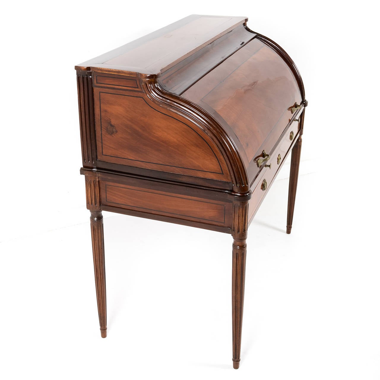 French Antique Cylinder Desk, 19th Century In Excellent Condition In Vancouver, British Columbia