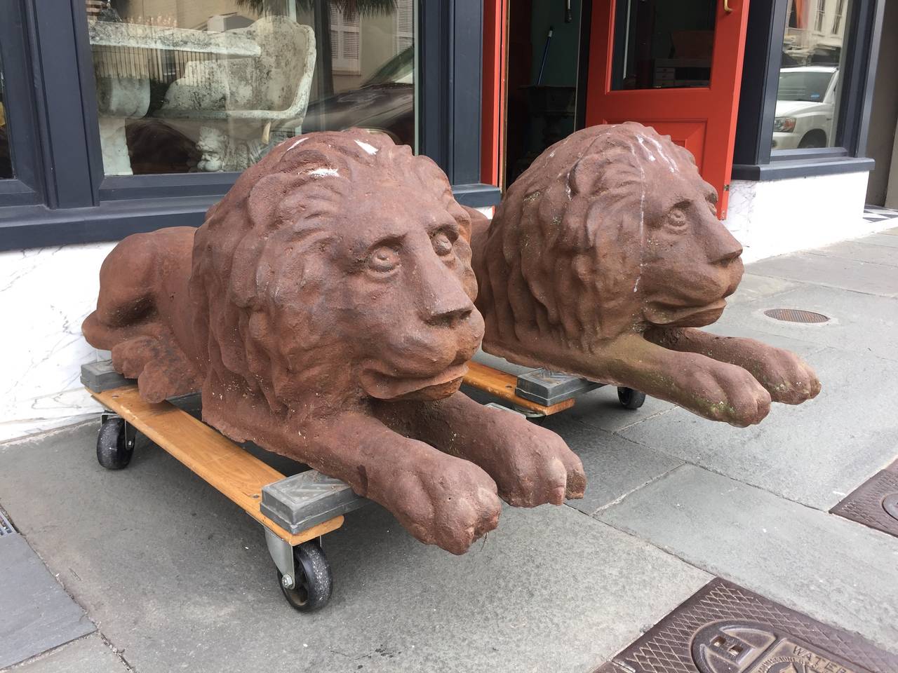 Great Britain (UK) Pair of English Cast Iron Lions
