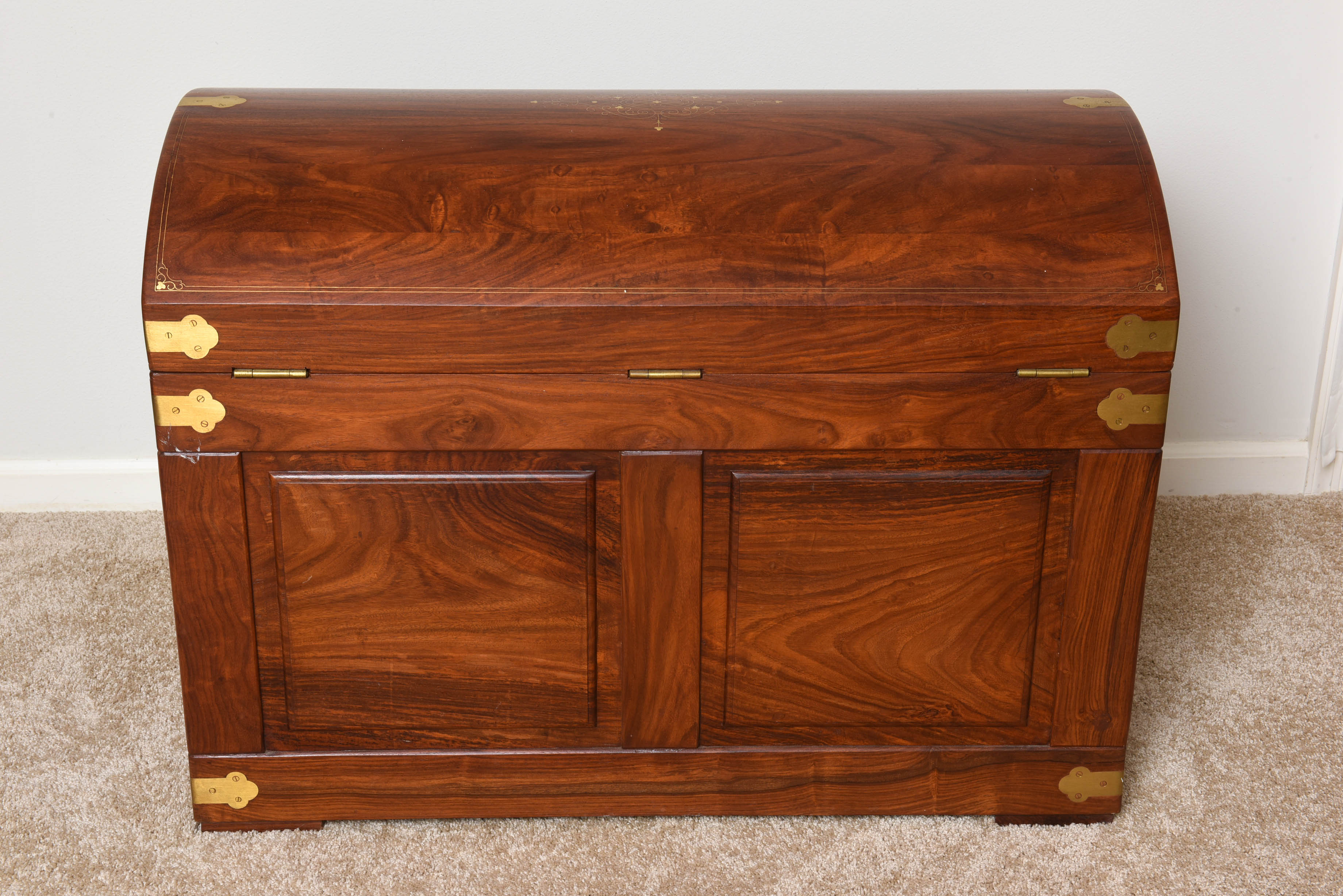 Anglo-Indian Domed Camel-Back Trunk in Teak Wood For Sale 5