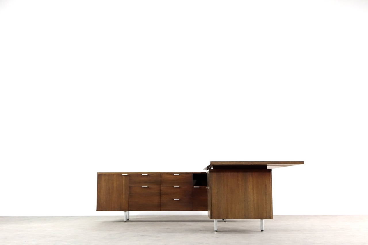 Very Rare Herman Miller design  George Nelson Executive Desk Rosewood