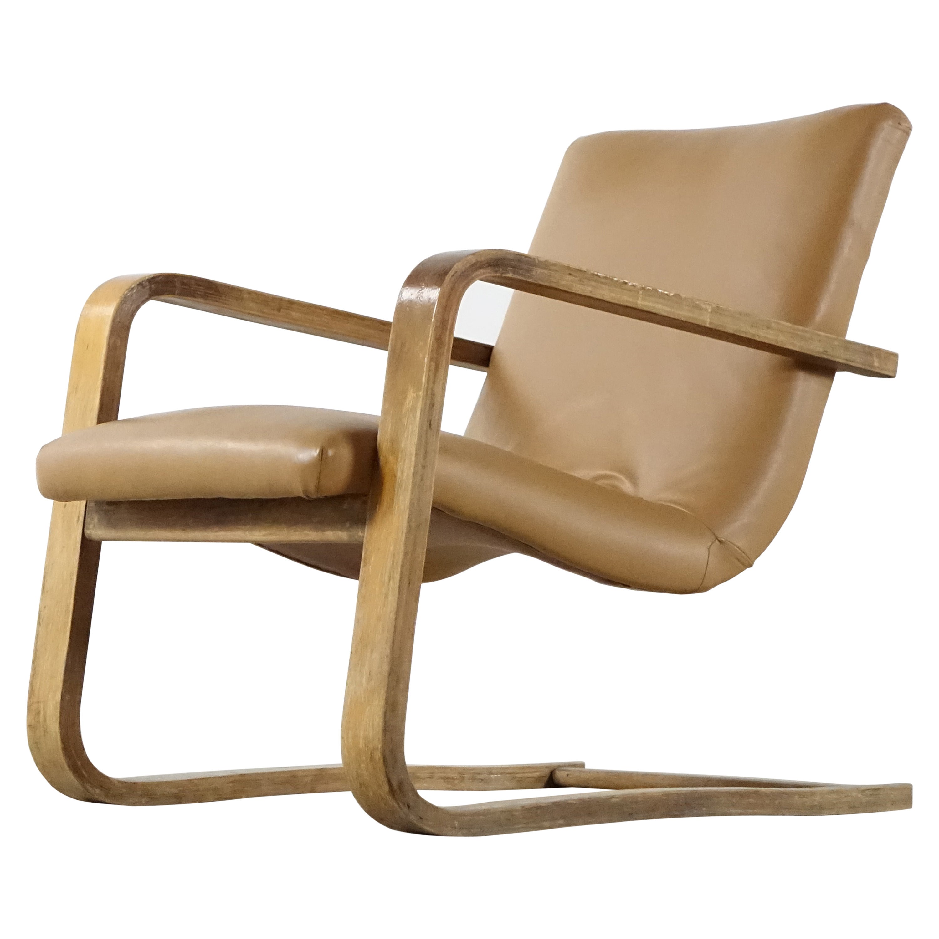 Alvar Aalto Style Elm Plywood and Bentwood Cantilever Easy Chair, 1956