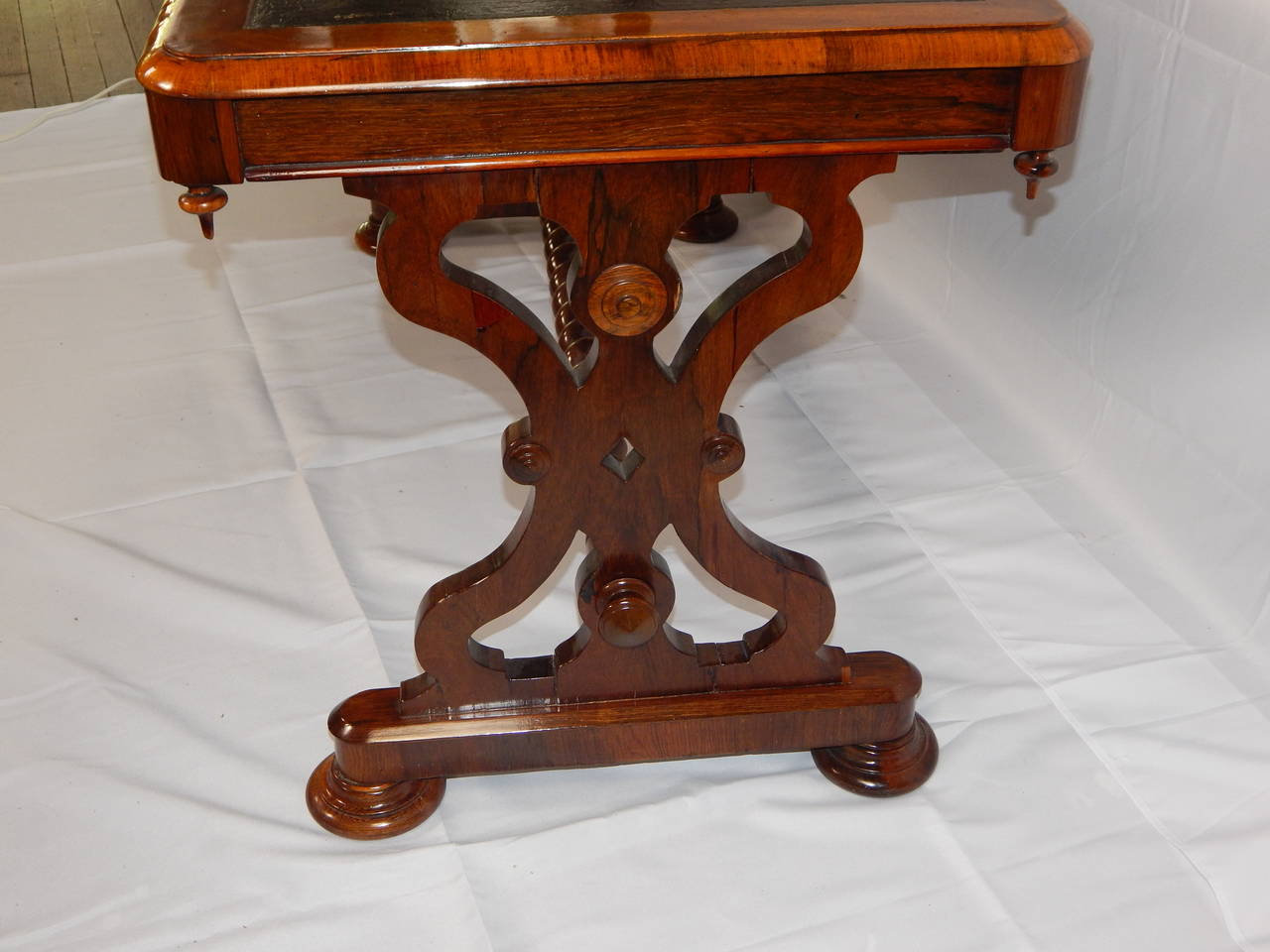 English Mahogany and Rosewood One-Drawer Writing Table 1