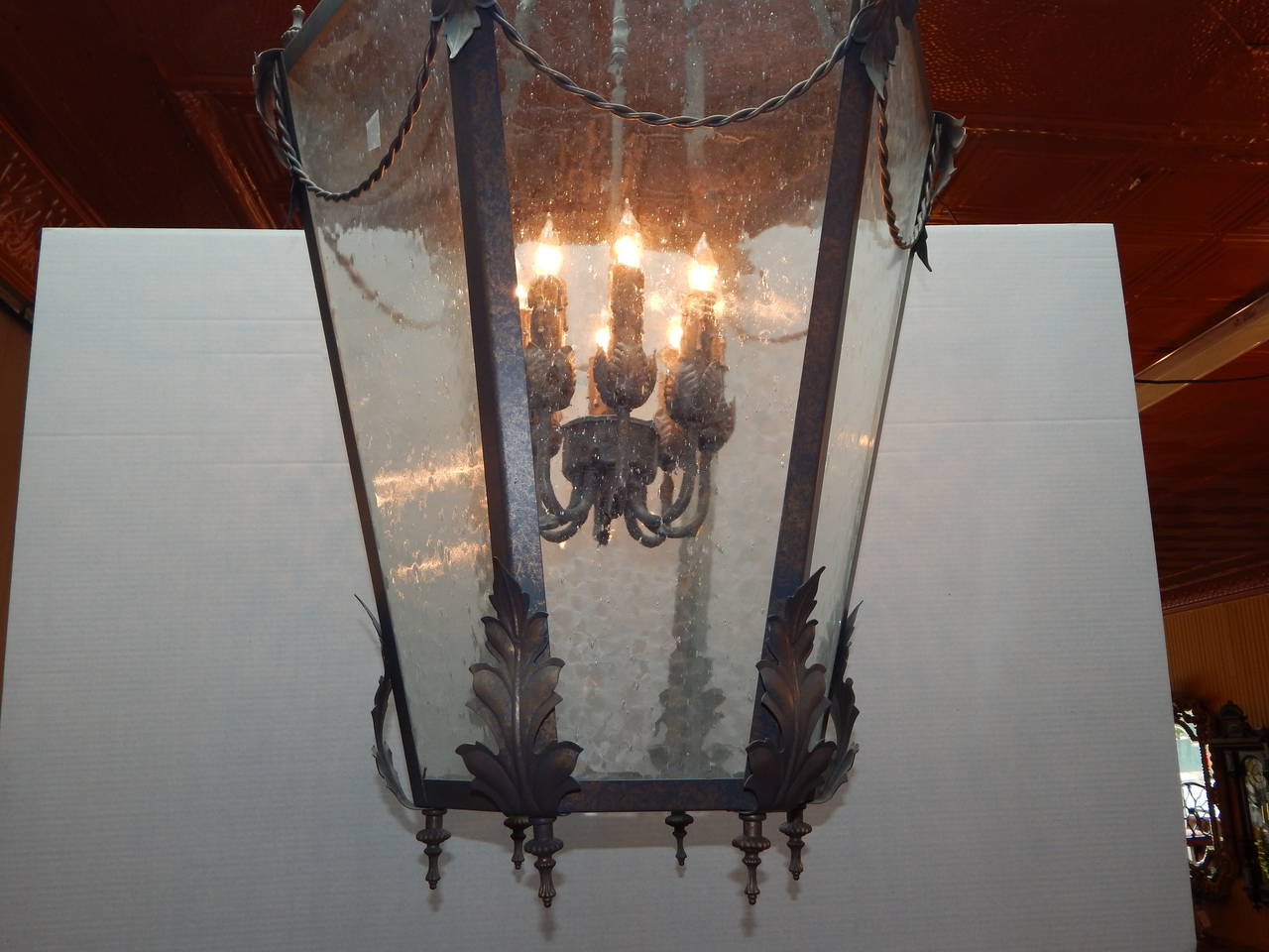 Tole Lantern with Glass Panels In Good Condition For Sale In Bridgeport, CT