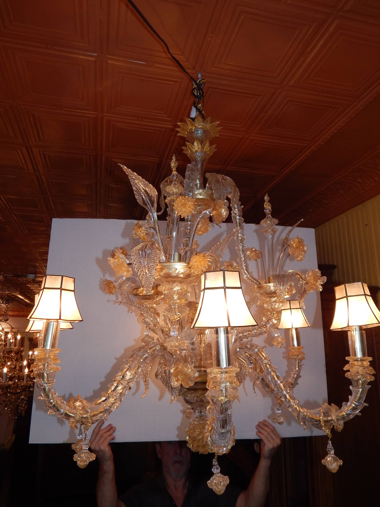 Venetian Six-Arm Chandelier 4