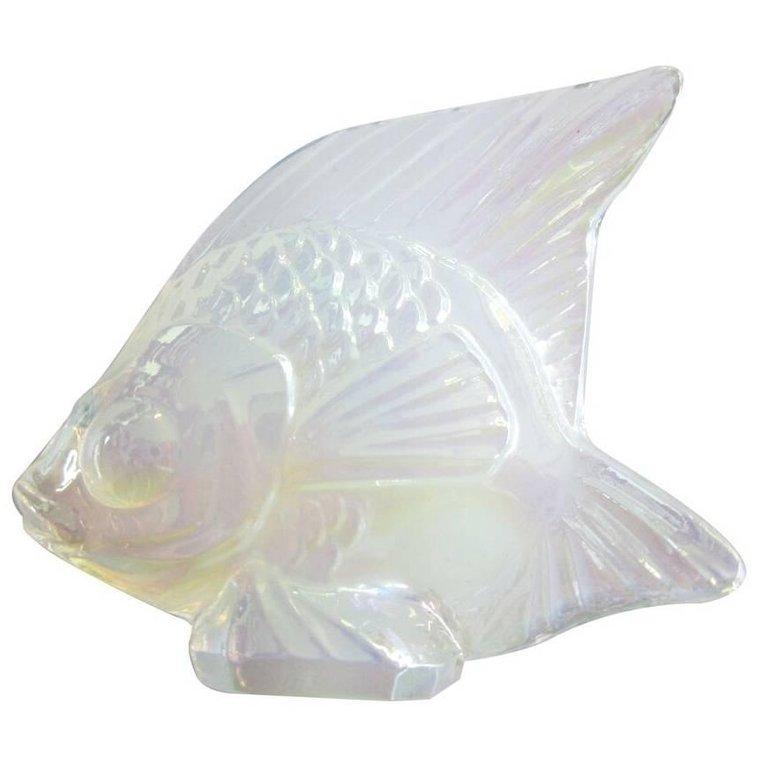 For Sale: White (Opalescent Luster) Fish Sculpture in Crystal Glass by Lalique