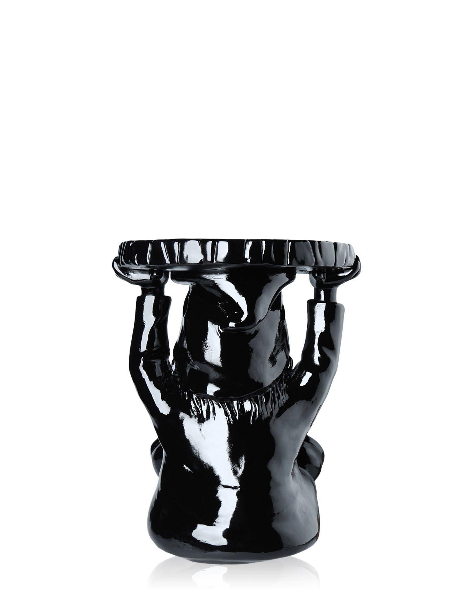 Kartell Attila, schwarzer Tischhocker von Philippe Starck (Italienisch) im Angebot