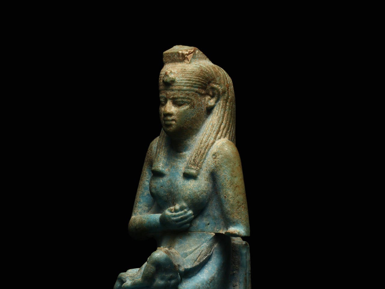 Ancient Egyptian Statuette of Isis and Horus For Sale at 1stDibs