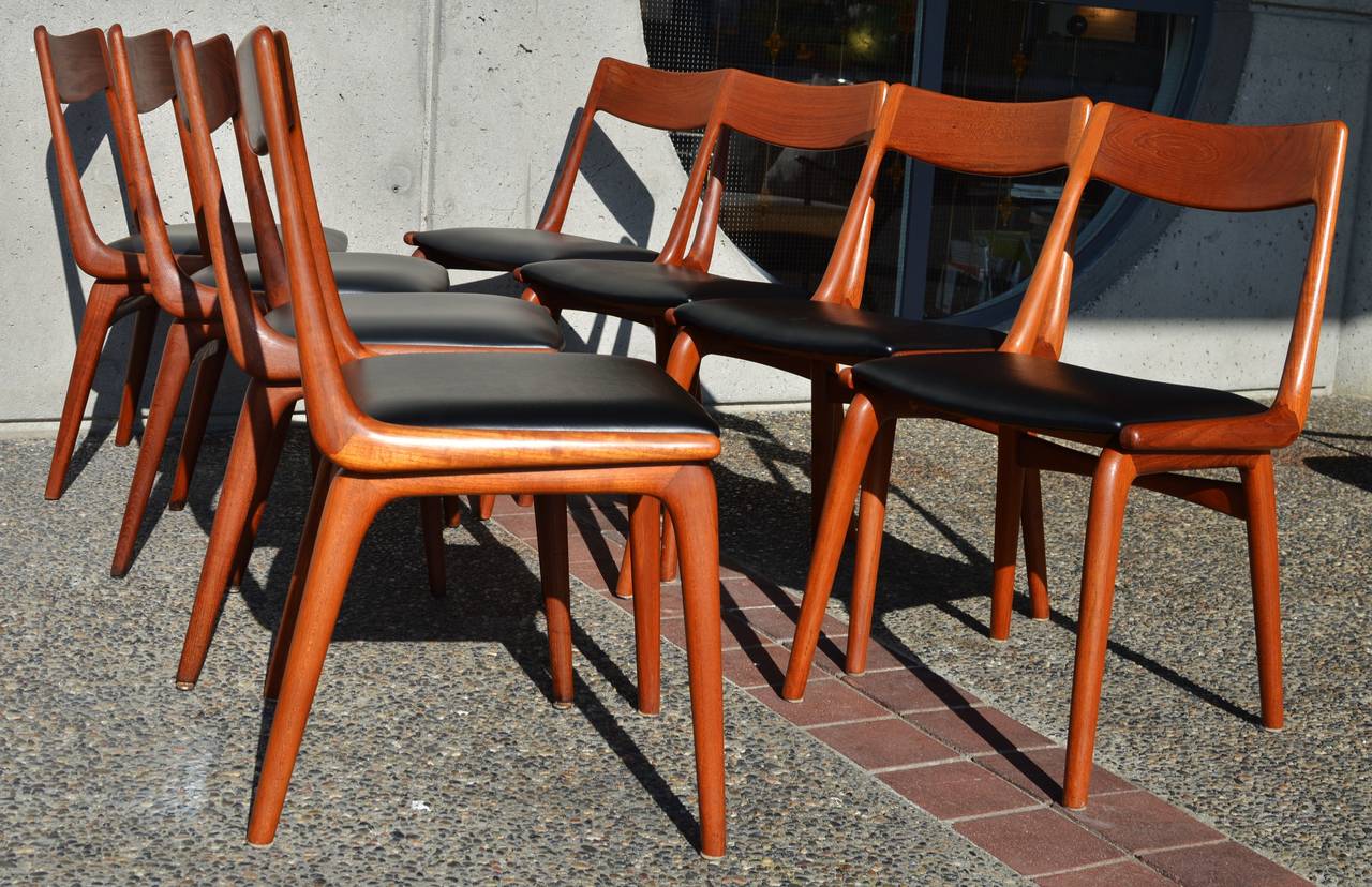 Set of Eight Restored Erik Christensen Teak Boomerang Dining Chairs In Good Condition In New Westminster, British Columbia