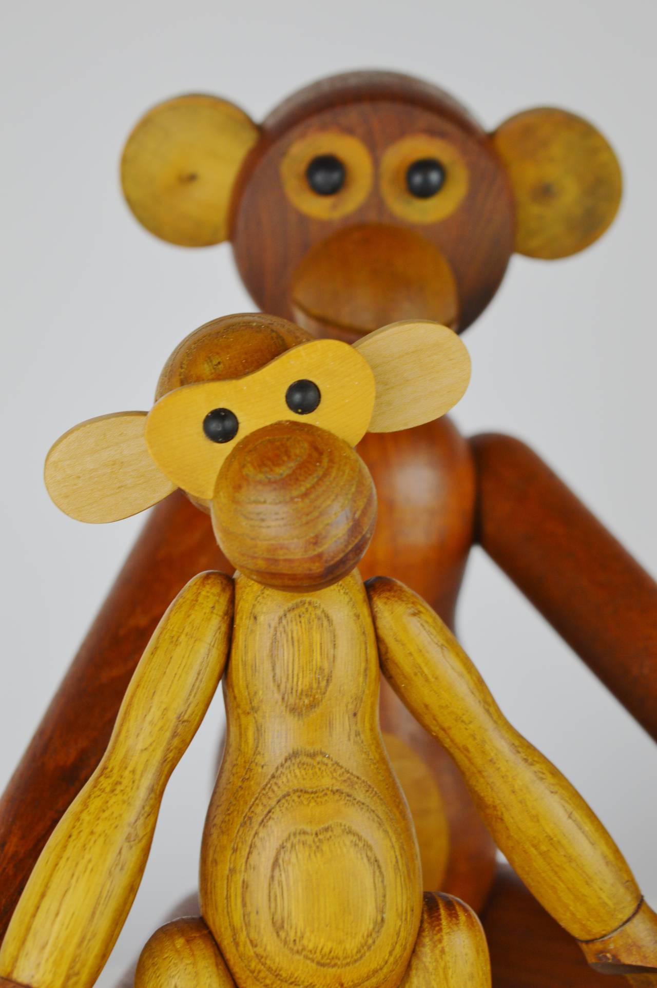 Carved Pair of Vintage Articulated Monkeys in Teak and Other Woods