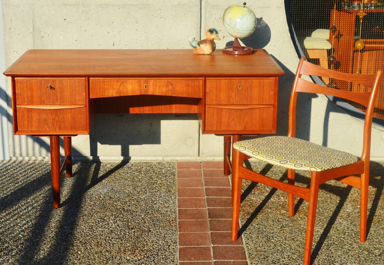 Danish Modern Teak Desk with Display Shelf 1