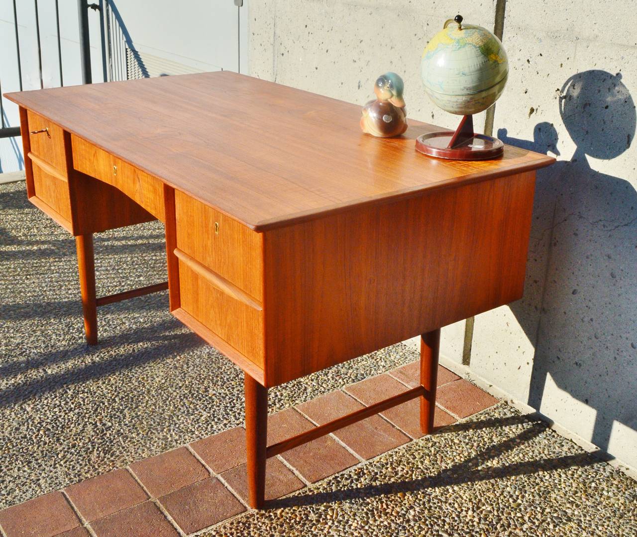 Danish Modern Teak Desk with Display Shelf 3