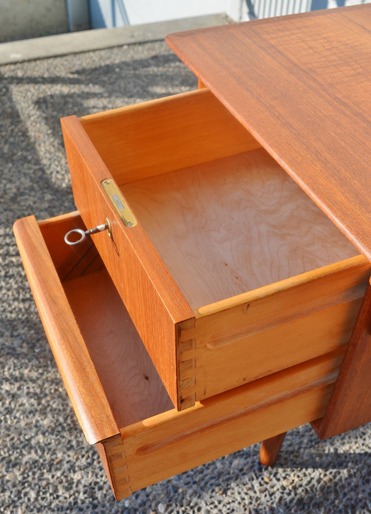 Danish Modern Teak Desk with Display Shelf 4