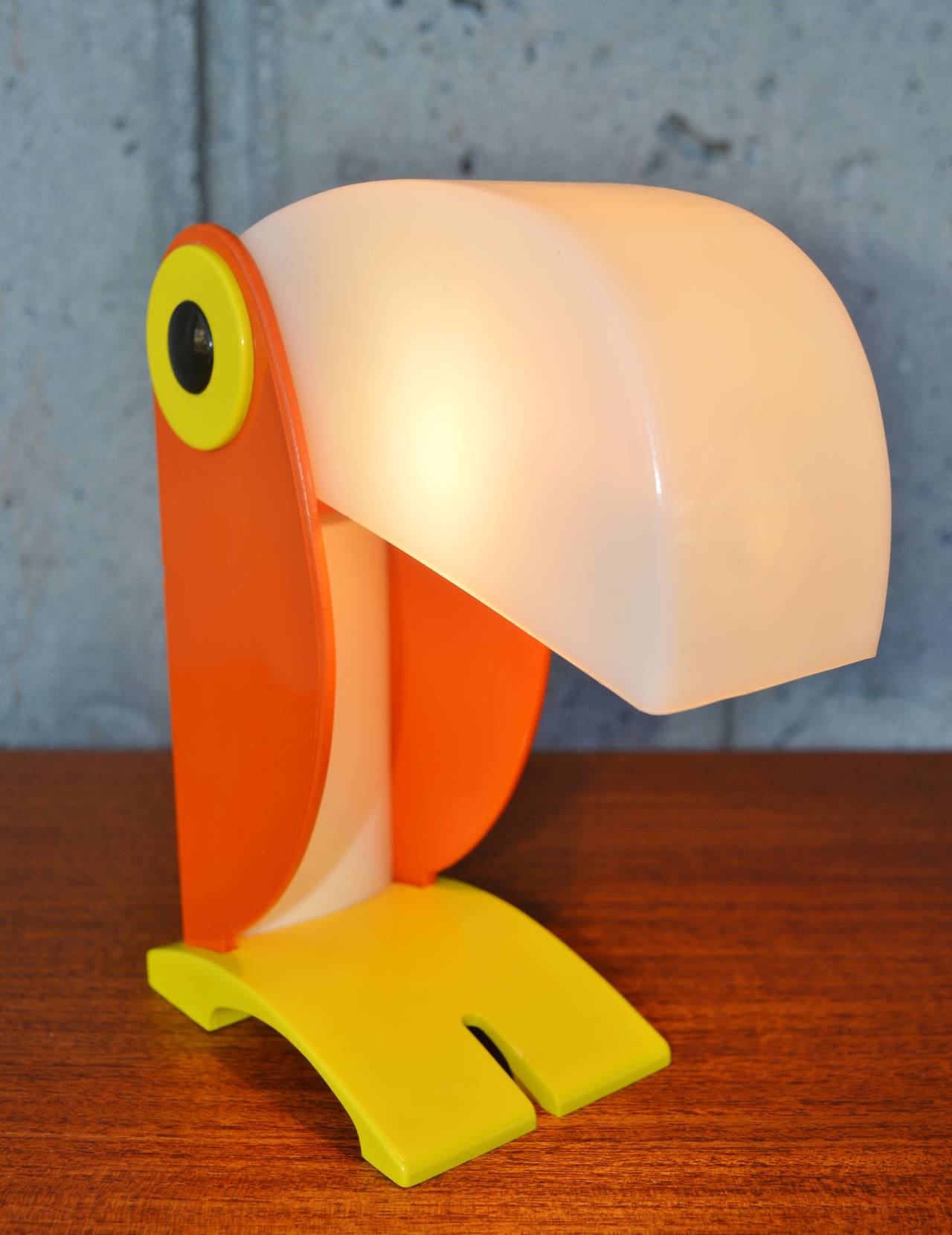 Late 20th Century Italian Plastic Toucan Lamp by Oldtimer Ferrari