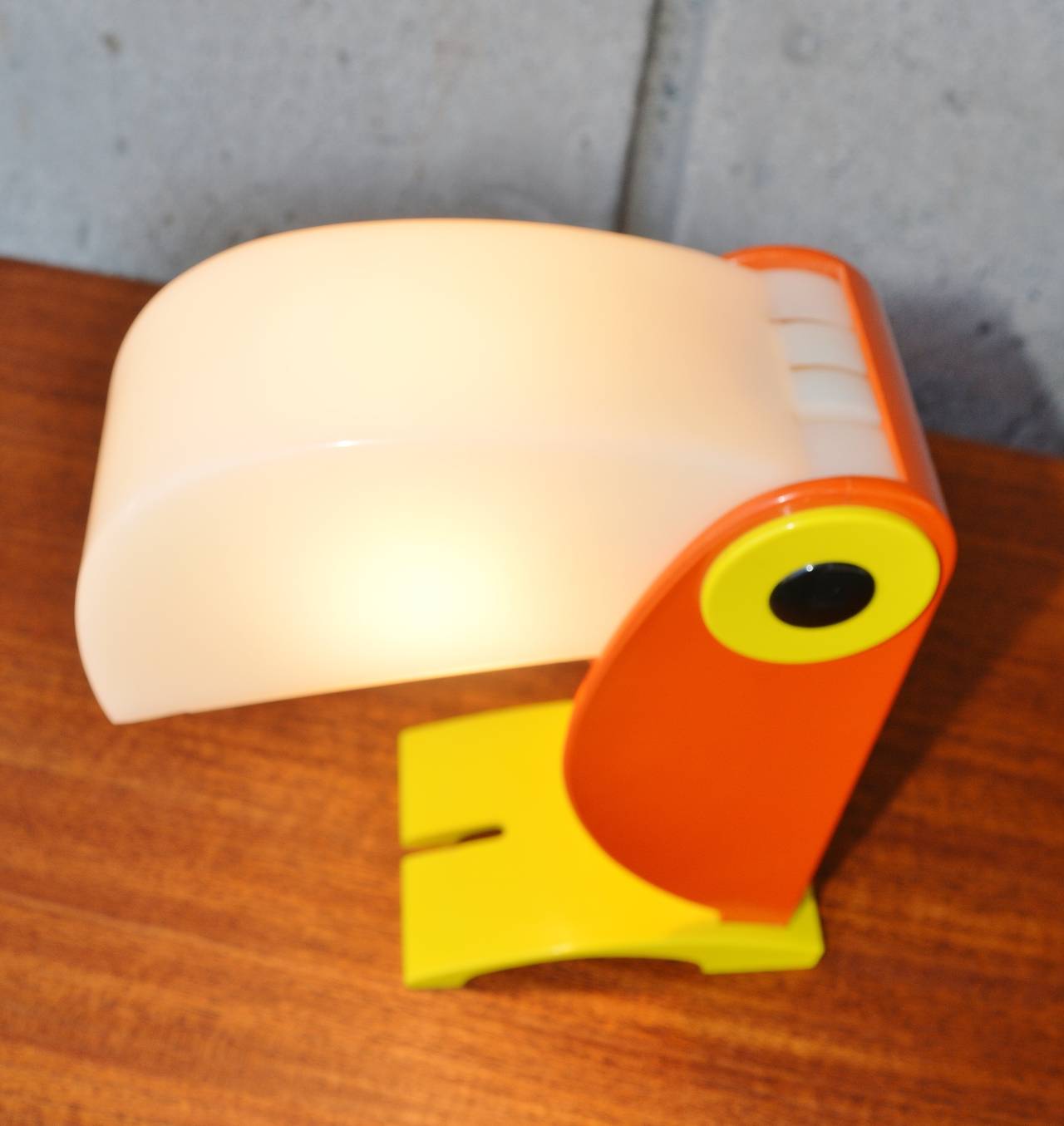 vintage toucan lamp