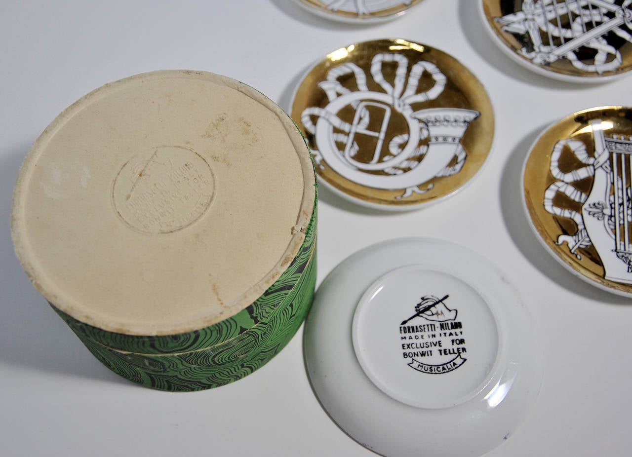 Eight Piero Fornasetti Musicalia for Bonwit Teller Porcelain Plates with Box In Excellent Condition In Berkeley, CA