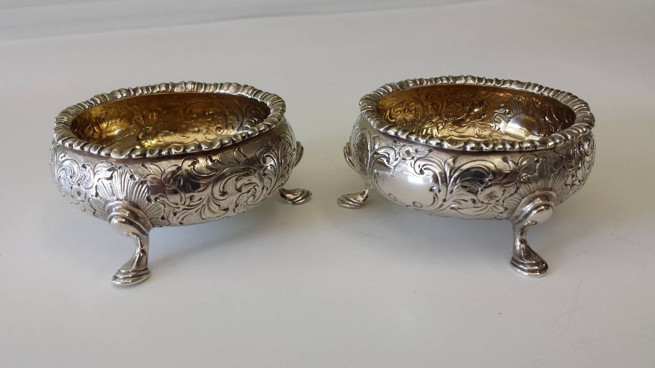 William IV Sterling Silver and Gilt Pair of Open Salts by Robert Gray & Son, Glasgow 1847 For Sale