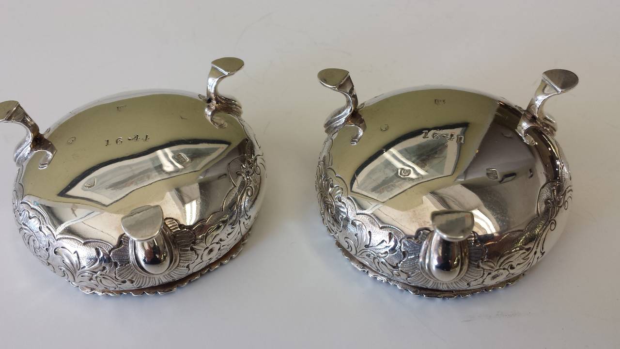 Scottish Sterling Silver and Gilt Pair of Open Salts by Robert Gray & Son, Glasgow 1847 For Sale