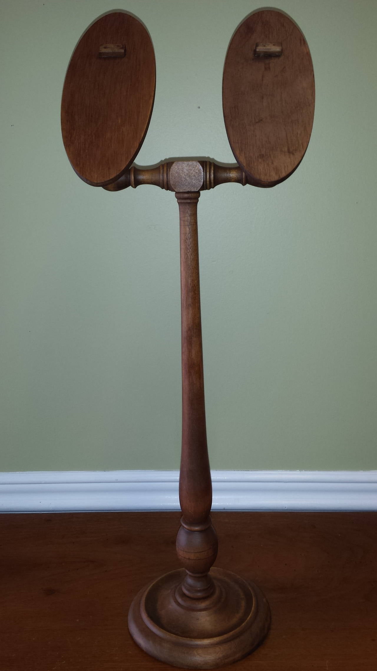 Circa 1900 Store Window Display Adjustable Shoe Stand In Solid Maple