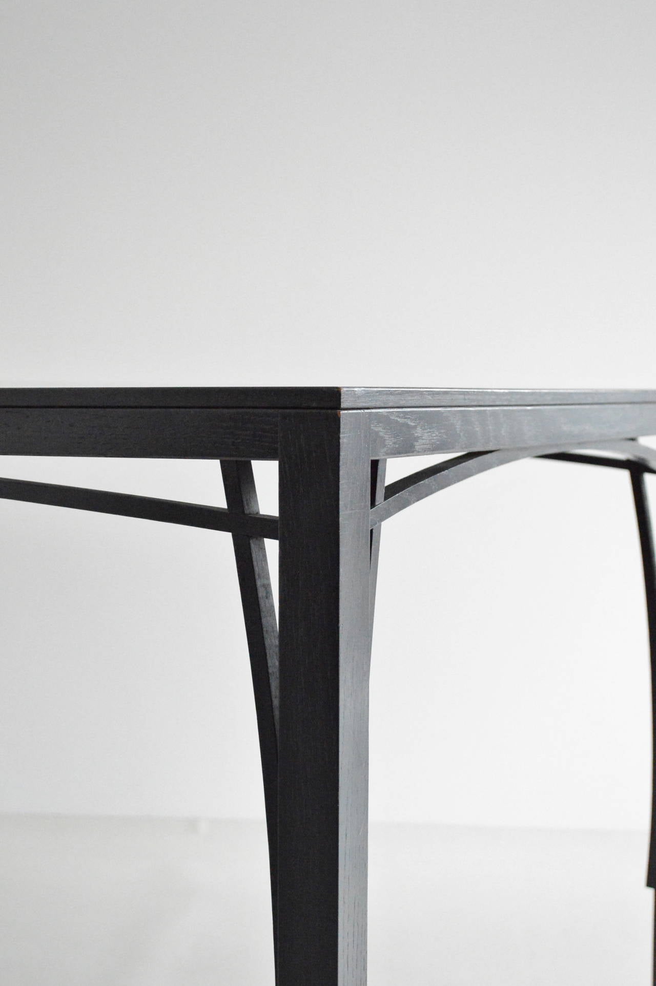 A rare dining table that matches Kokke's 