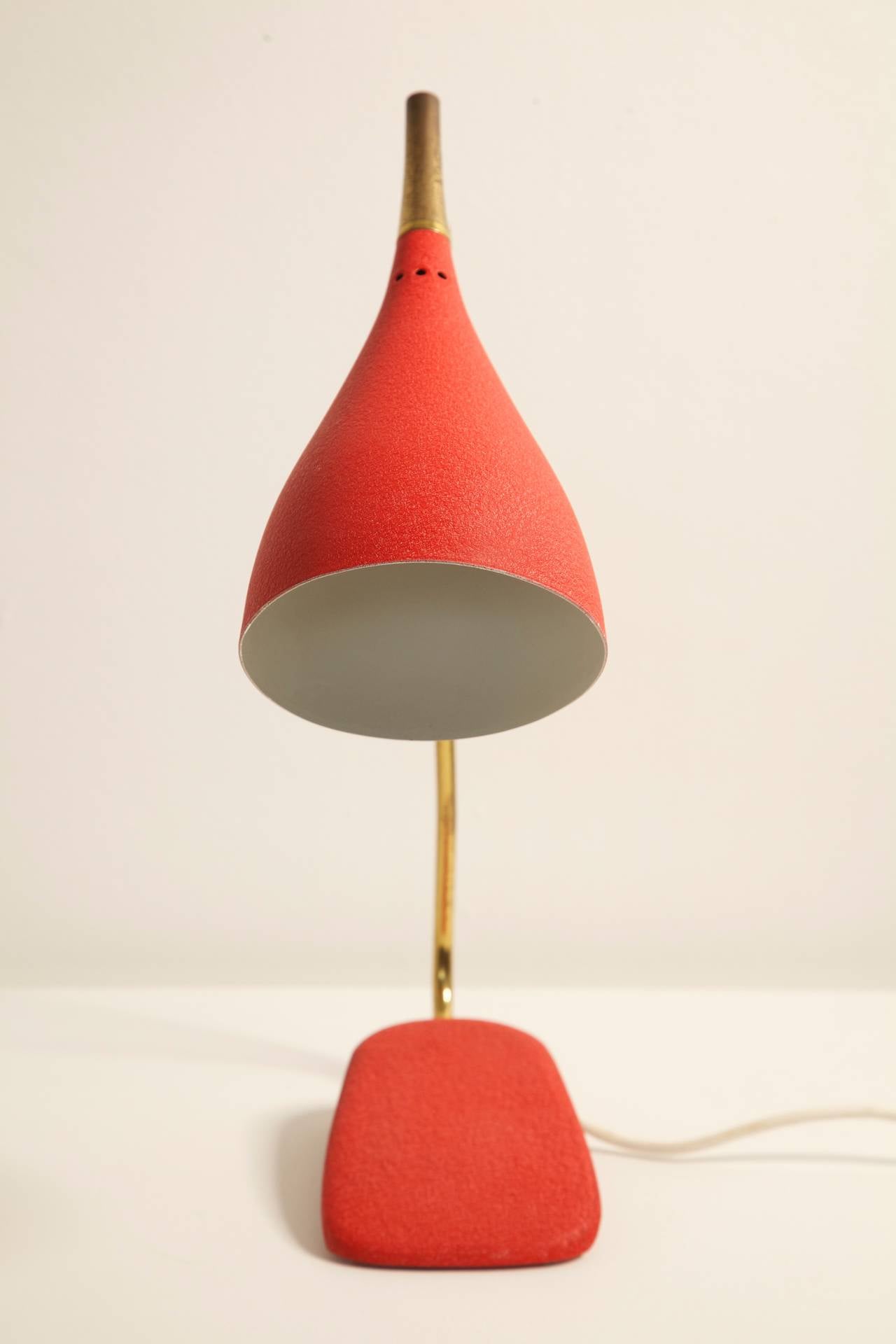 Mid-Century Modern Red Italian Desk Lamp in the Manner of Stilnovo or Arredoluce