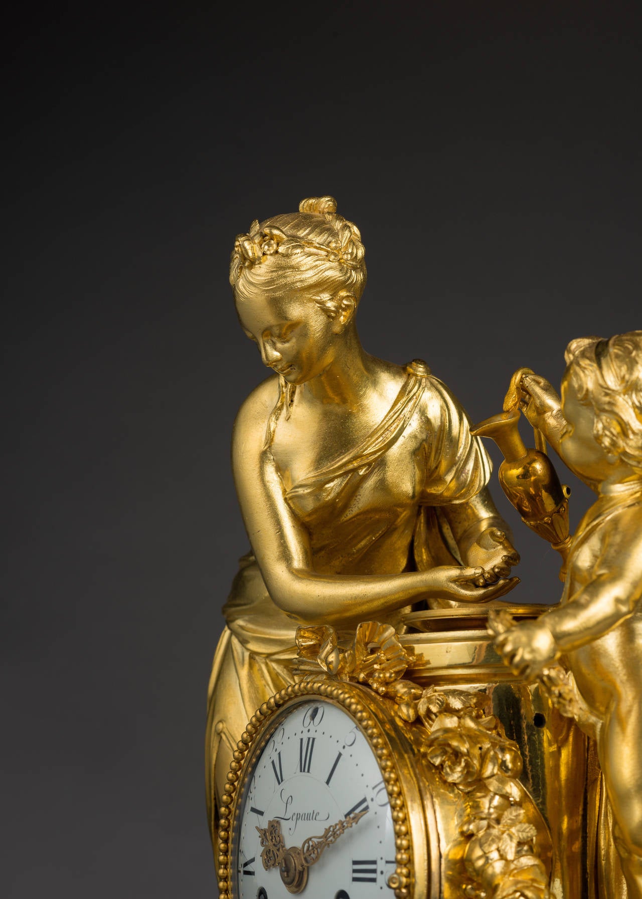 Finely Chased Ormolu Louis XVI Clock The Toilet of Venus By Lepaute In Excellent Condition In Paris, FR