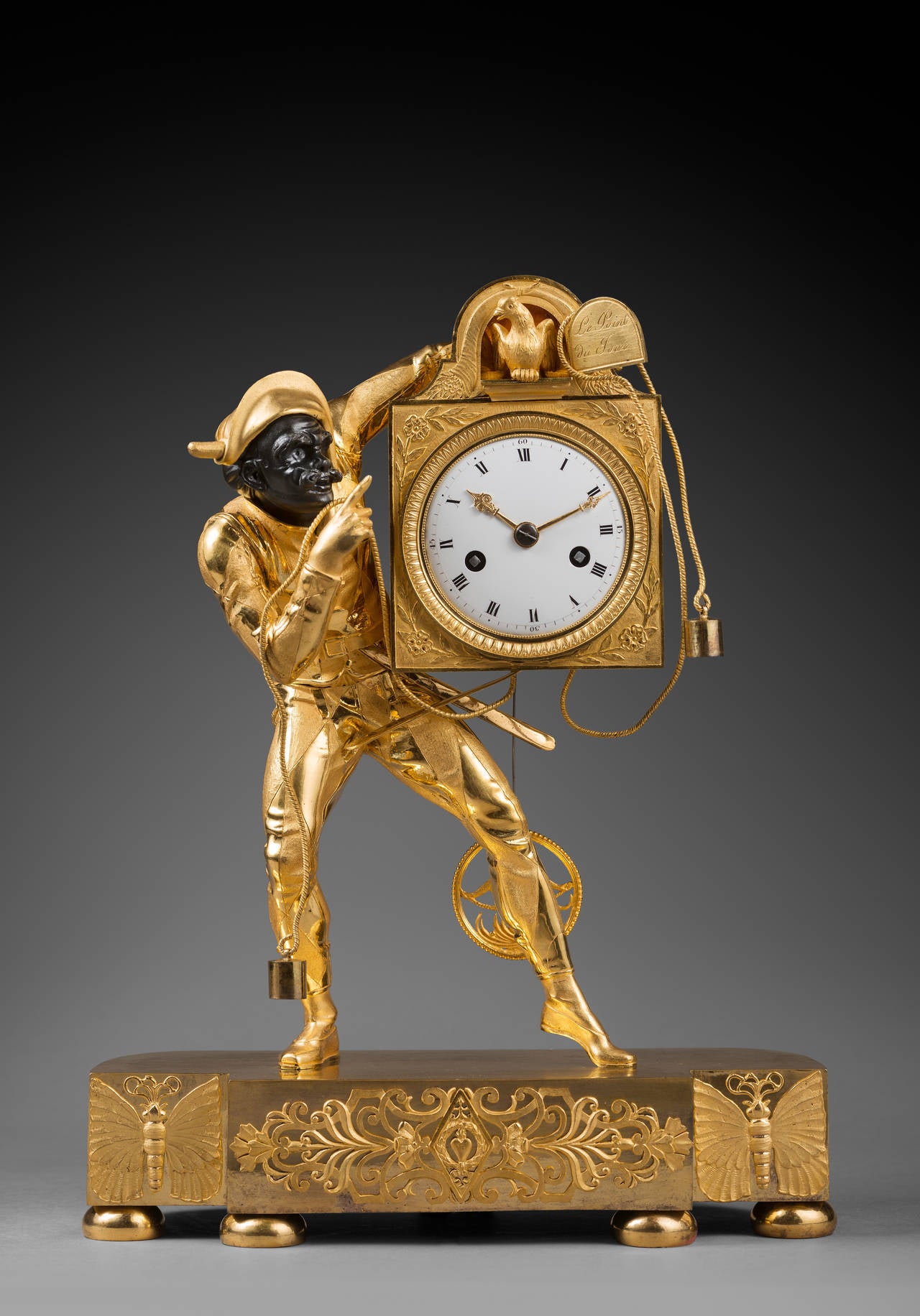 Pierre-Philippe Thomire zugeschriebener Fall

Seltene Kaminsimsuhr aus vergoldeter Bronze 
