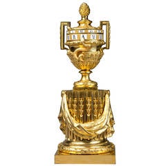 Neoklassizistische Cercles-Turnants-Vase aus vergoldeter Bronze von Osmond