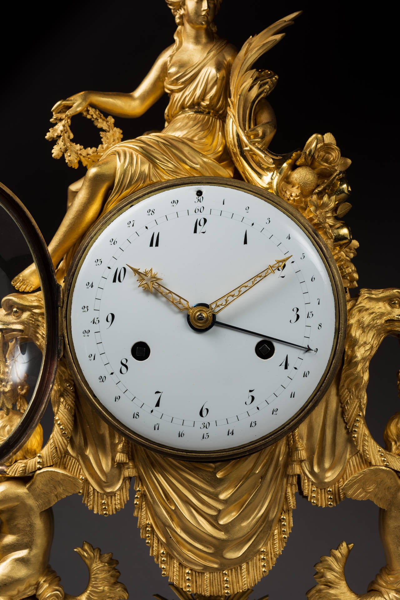 Gilt Bronze and Marble Louis XVI Mantel Clock In Good Condition In Paris, FR
