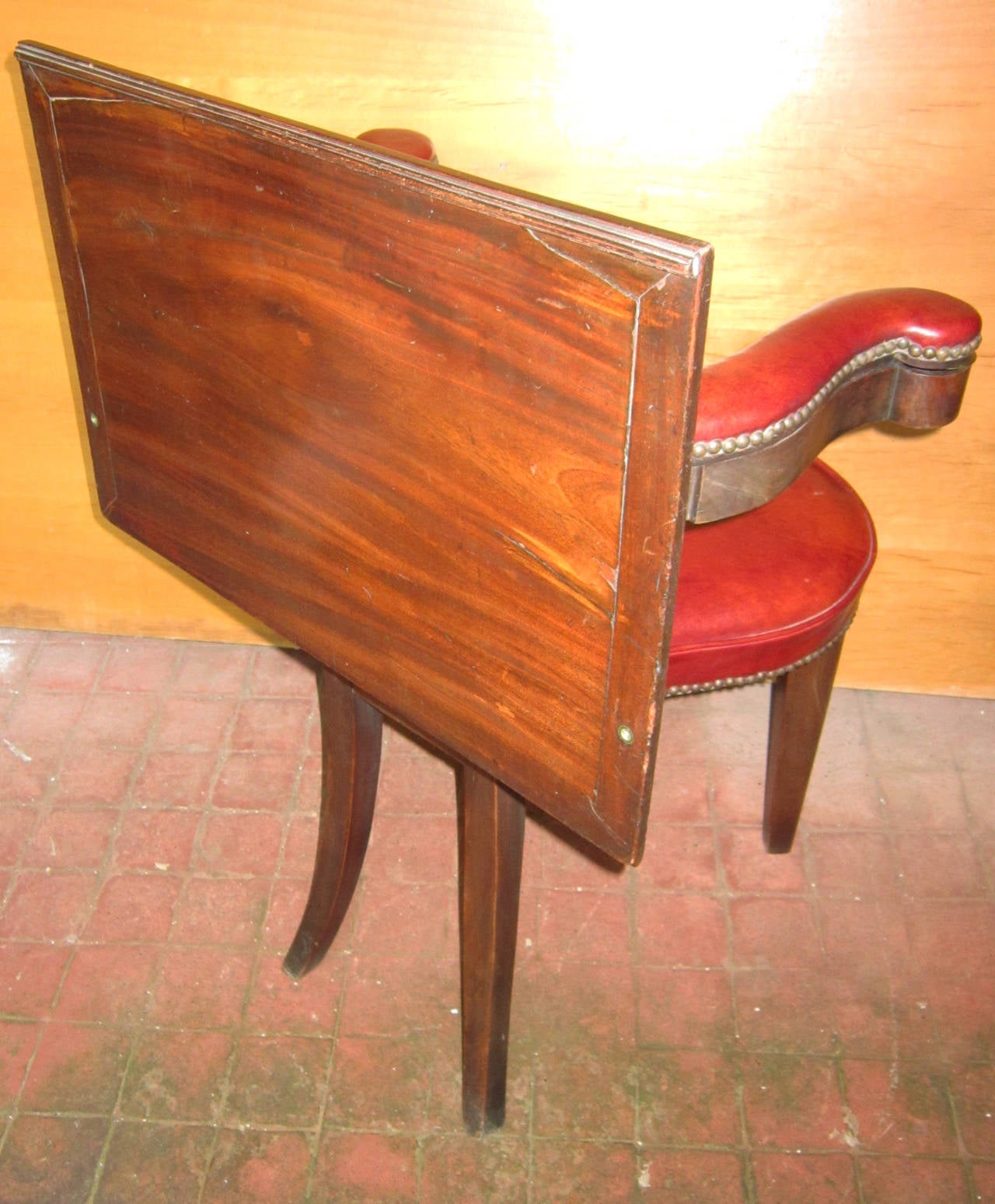 English Regency Reading Chair in Mahogany with Red Leather, Original Brasses In Good Condition For Sale In Ajijic, Jalisco