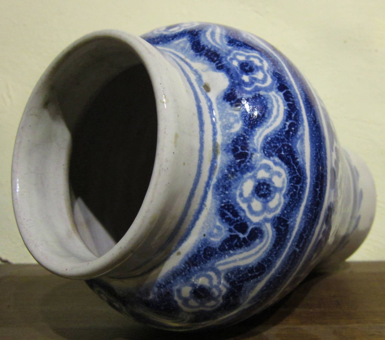 Mexican 1920's Ventosa/Uriarte Collaborated Vase, Talavera, Puebla, Mexico