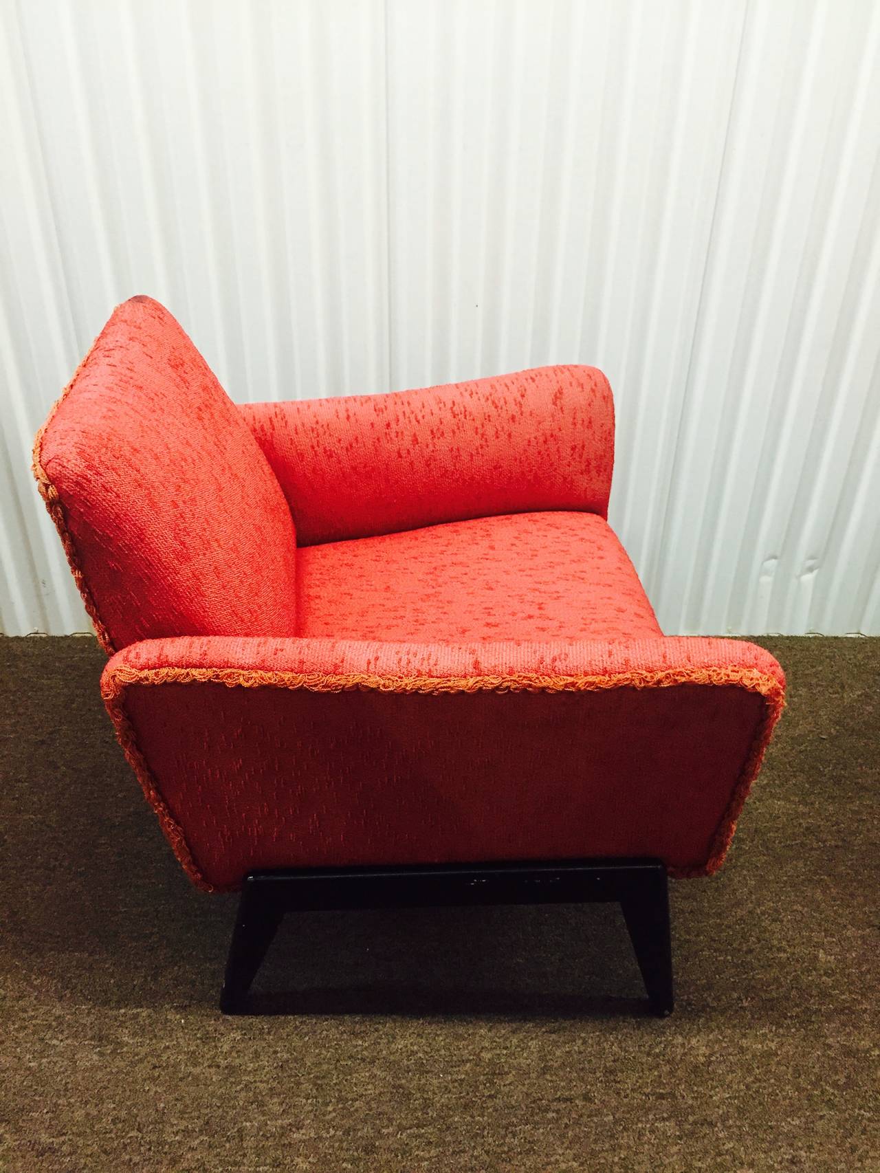Mid-Century Modern pair of gibbings.  Style chairs  For Sale