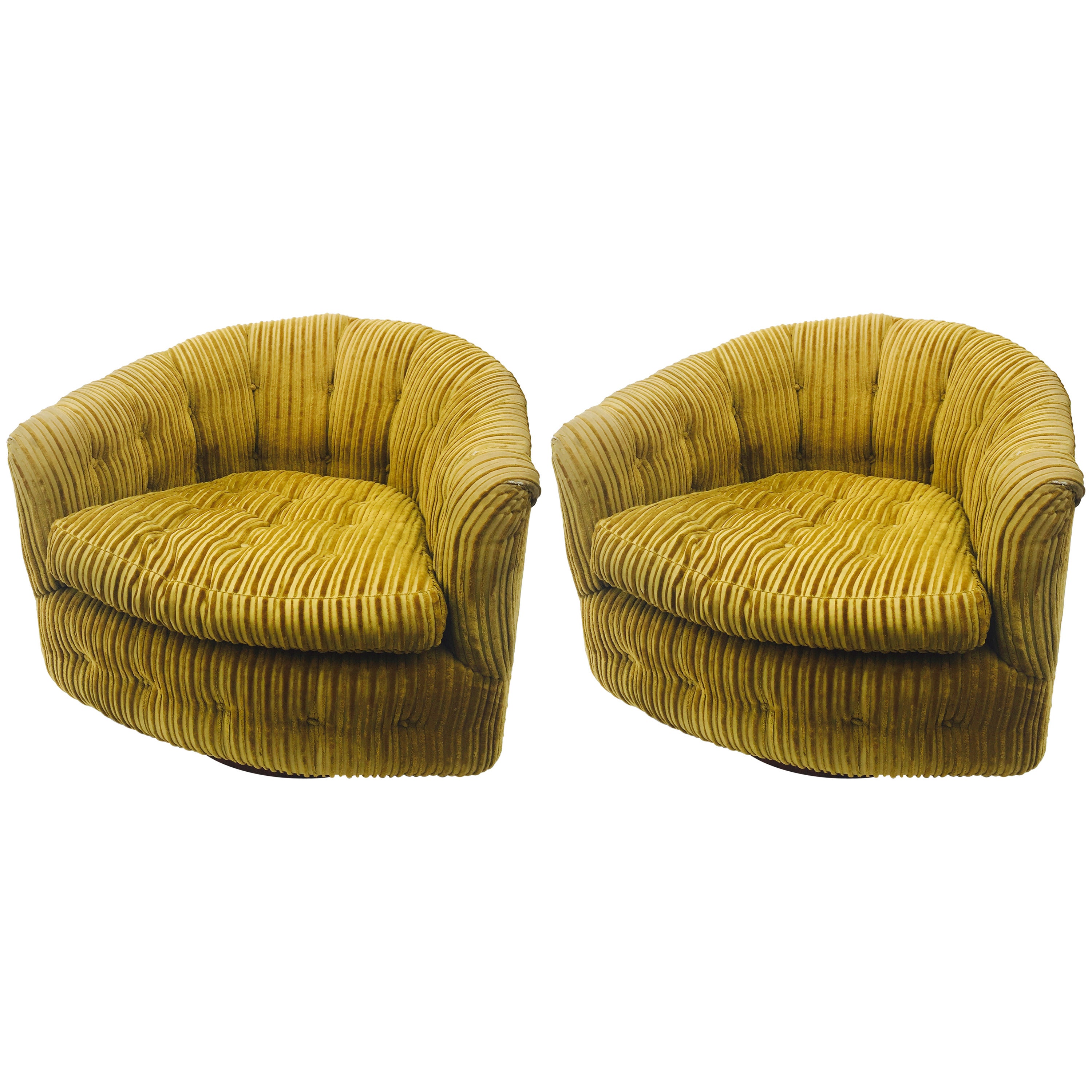 Midcentury Pair of Milo Baughman Swivel Barrel Back Tub Chairs For Sale